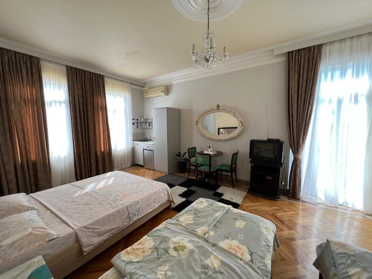 Kemeni Garden Hotel Batumi Exterior foto